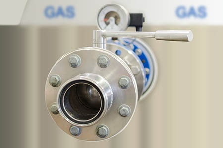 Modern gas valve and manometer